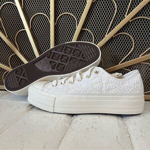 Converse Women's Floral Lift Platform Sneakers Cotton Low Size 9 A05007C